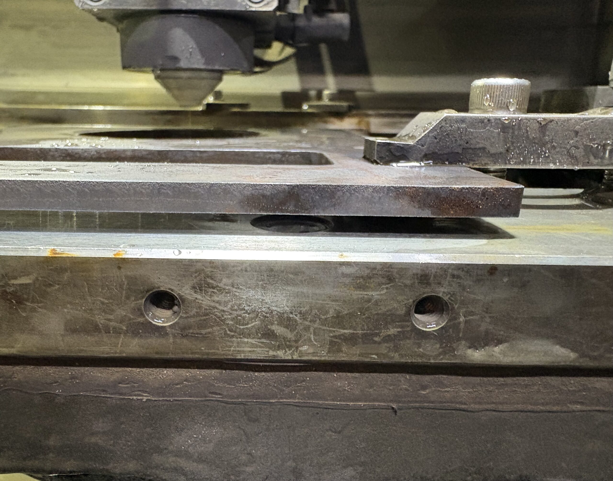 レーザー→焼入れ→ワイヤカットの落とし穴と、町工場の回避テク